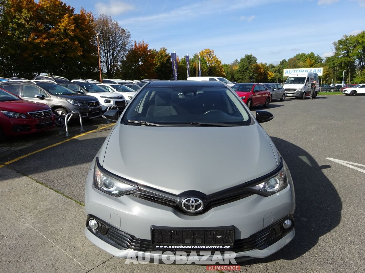 Toyota Auris, 1,2 i, 85kW, GARANCE KM - fotka 2
