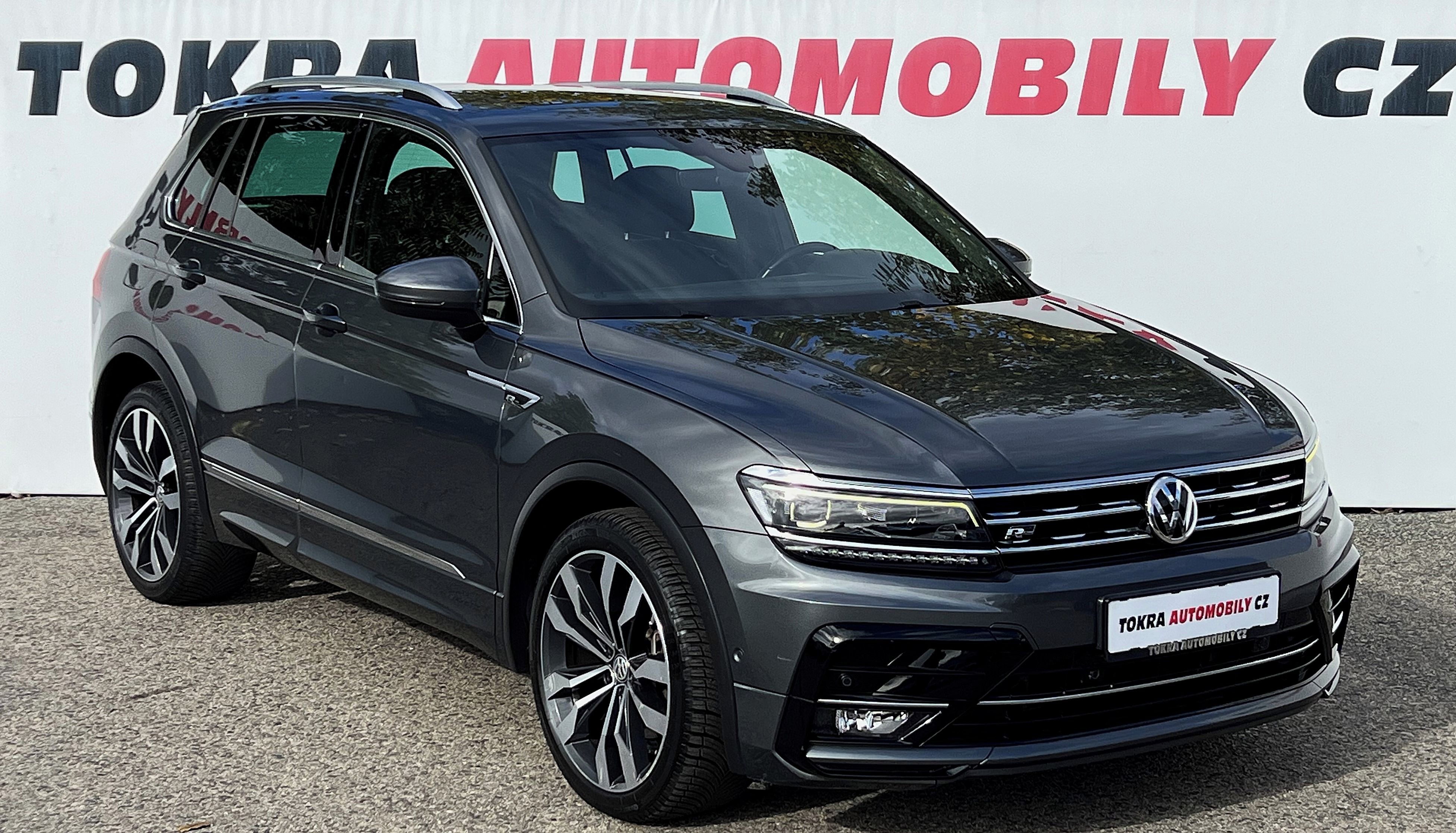 Volkswagen Tiguan, 2.0BiTDI DSG R-Line ACC Tažné - fotka 3