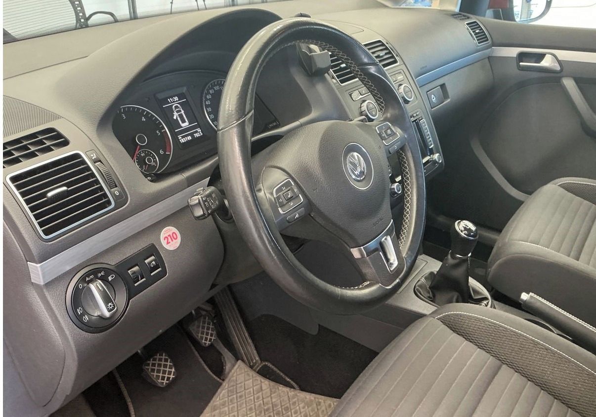 Volkswagen Touran, 2.0 Tdi CUP r2015 183tkm BUFÍK - fotka 4