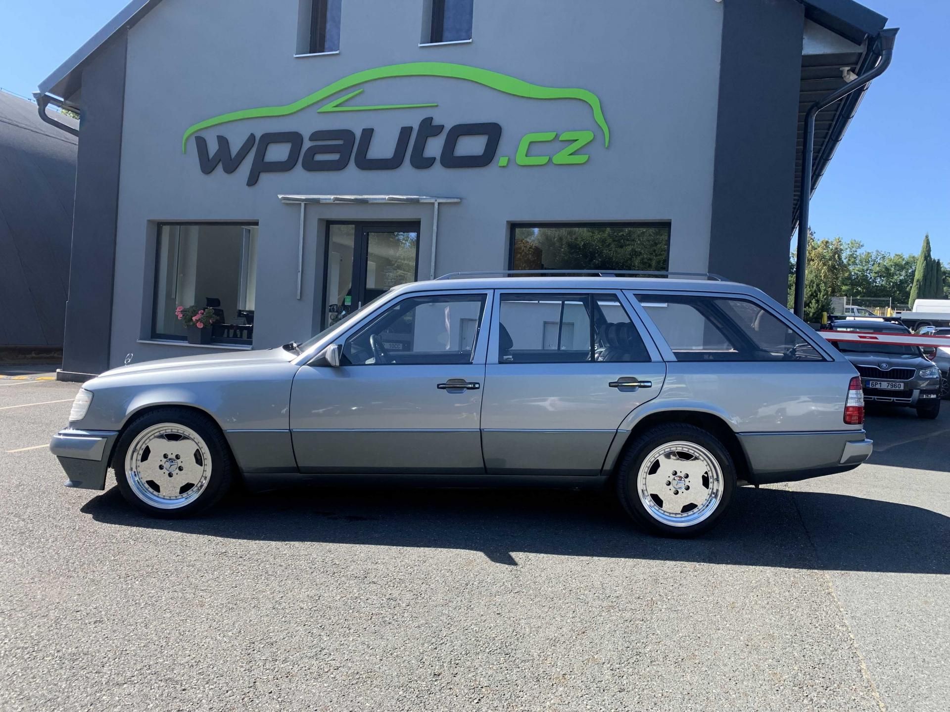 Mercedes-Benz 124, TOURING 300 DIESEL 136 PS - fotka 3