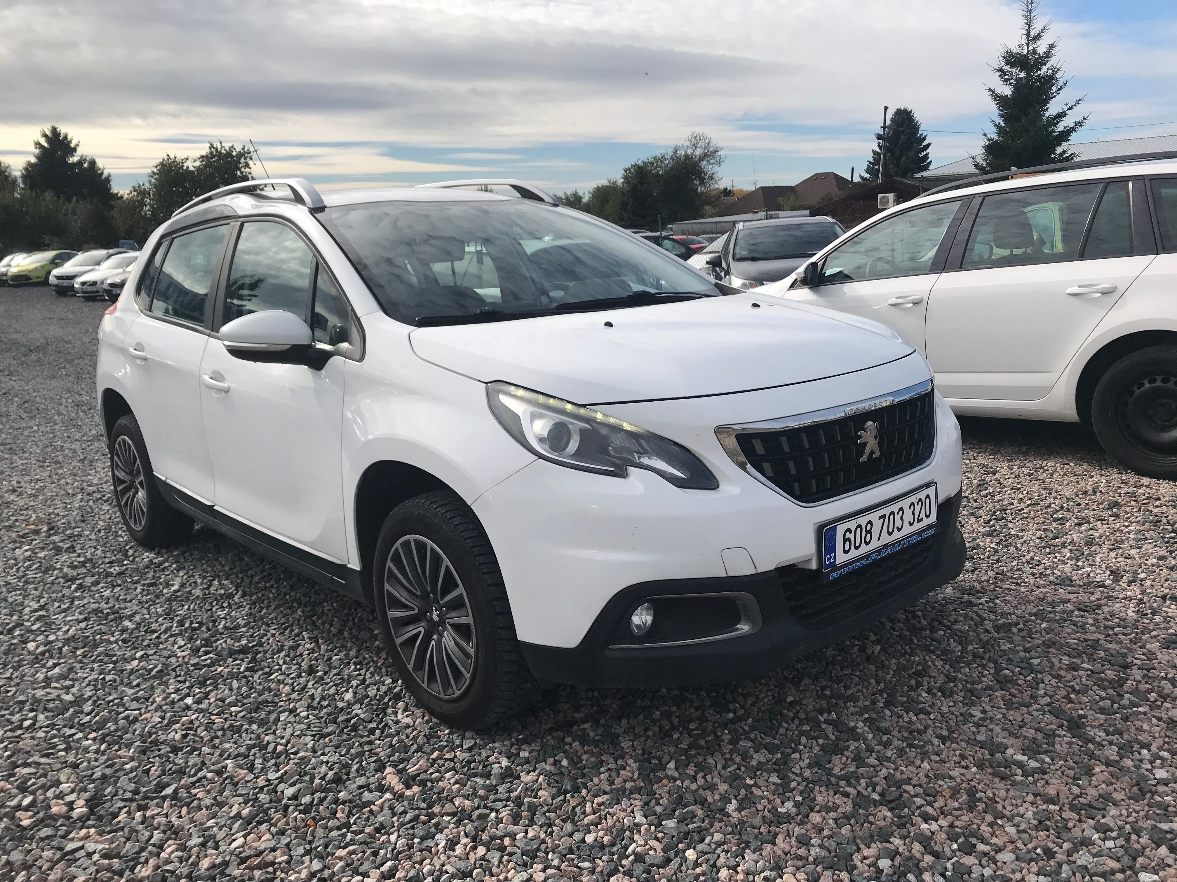 Peugeot 2008, 1.6 HDI 73 KW 1.MAJ.ČR.DPH... - fotka 3