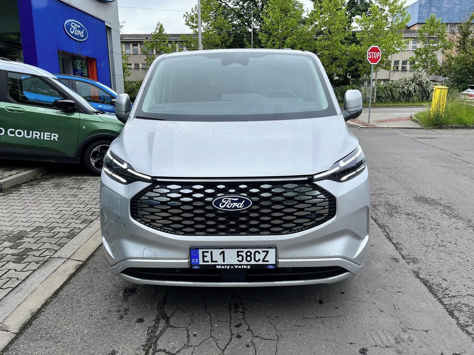 Ford Transit Custom, Kombi,64 kWh elektro 218K,DEMO - fotka 2