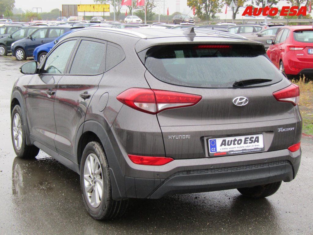 Hyundai Tucson, 1.7 CRDi - fotka 6