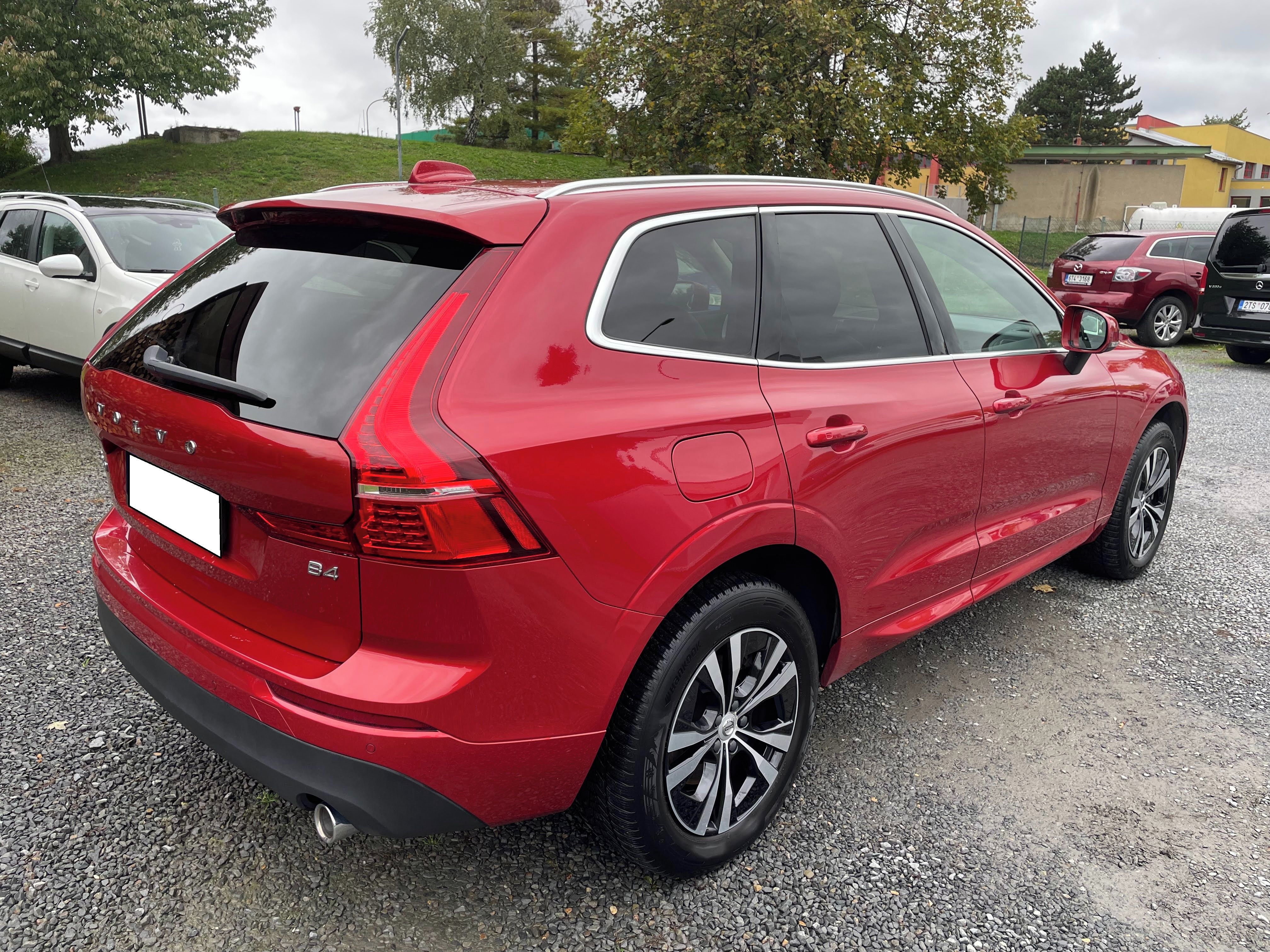 Volvo XC60, 2.0 B4 MOMENTUM PRO - fotka 4