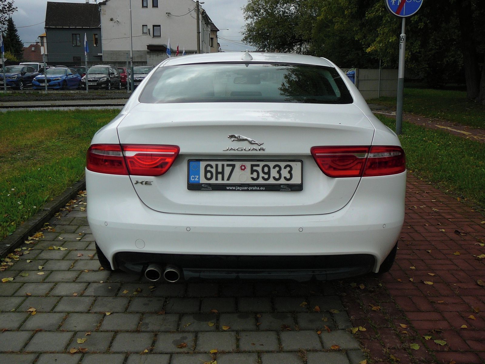 Jaguar XE, 2.0D 132kW ČR 93000!!! - fotka 5