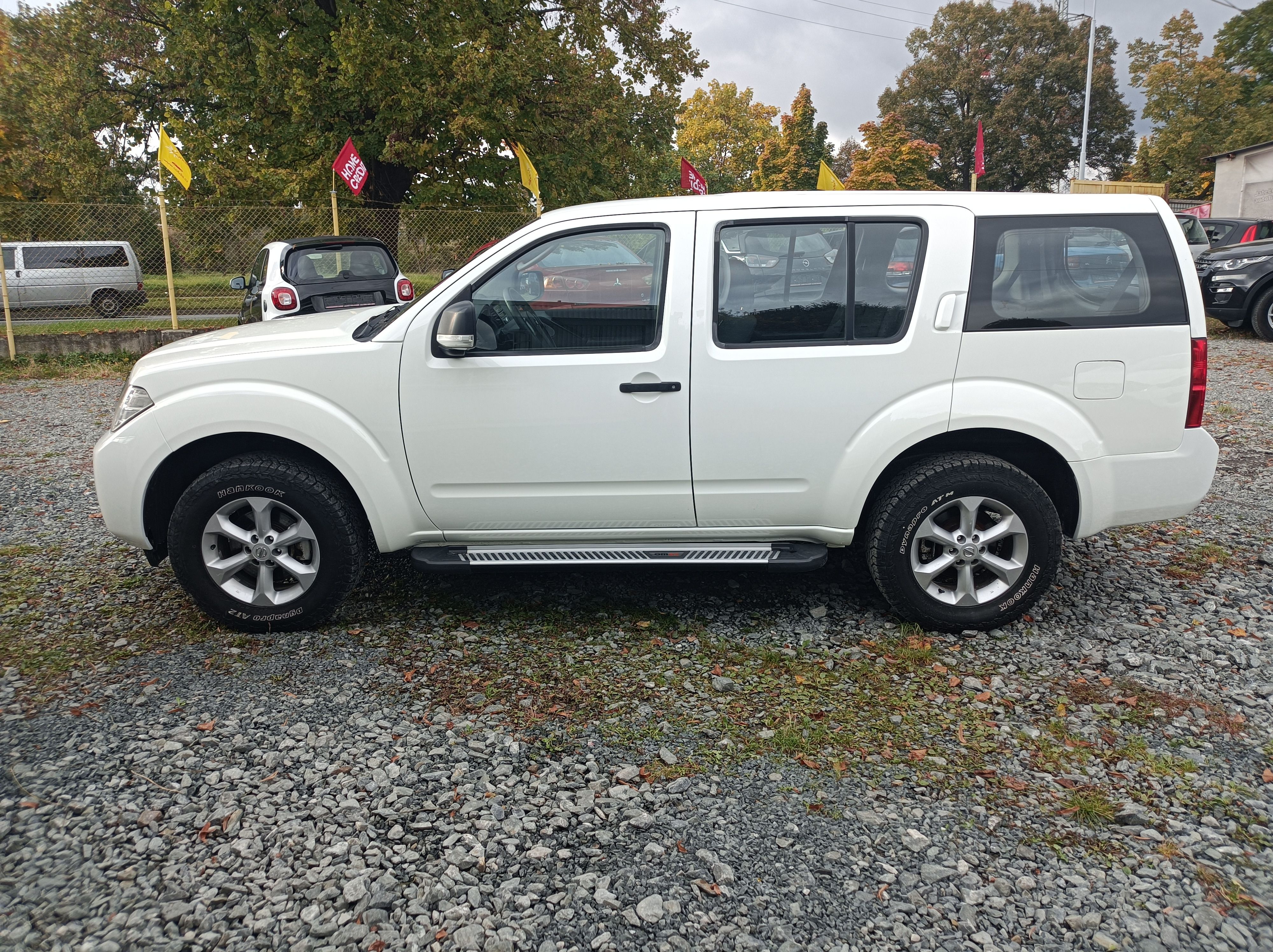 Nissan Pathfinder, 140kw,4x4,s.kniha,7míst.manuál - fotka 6