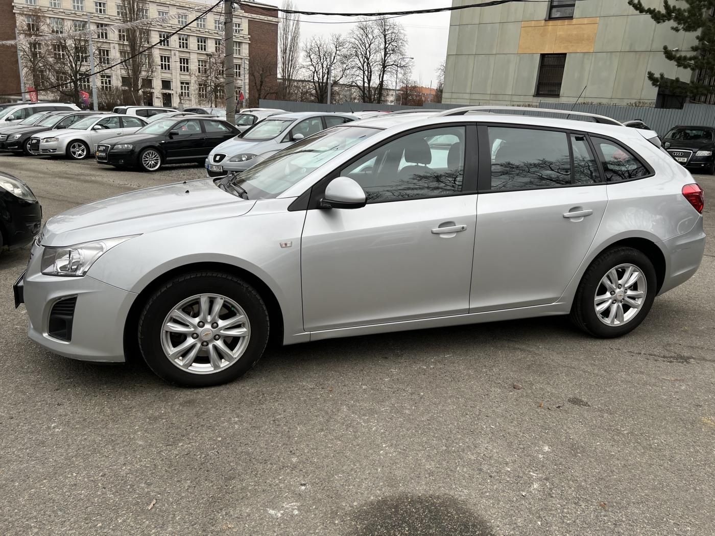 Chevrolet Cruze, 1,7 špatná řidici jednotka - fotka 6