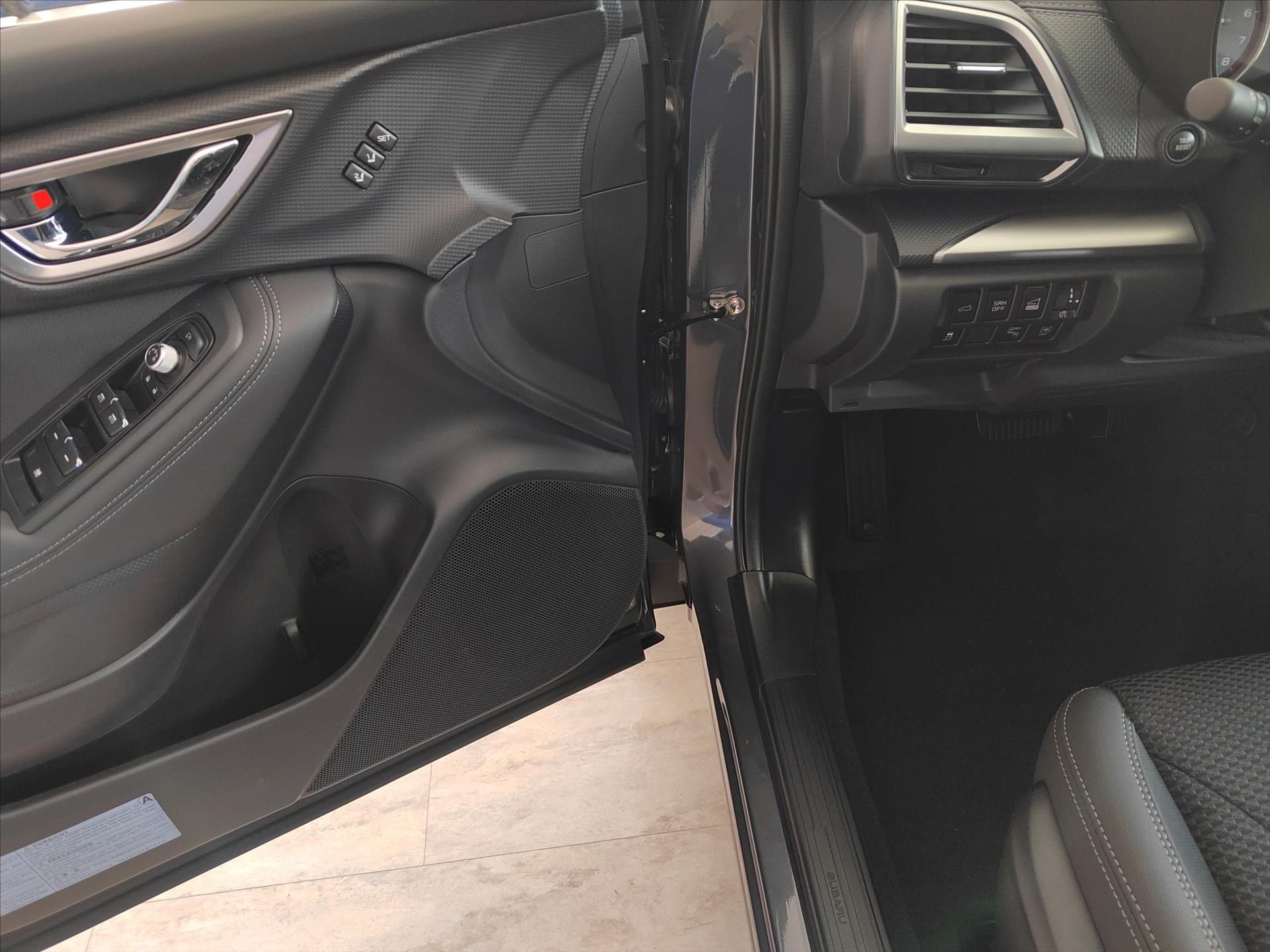 Subaru Forester, 2,0 Comfort NAVI - fotka 6