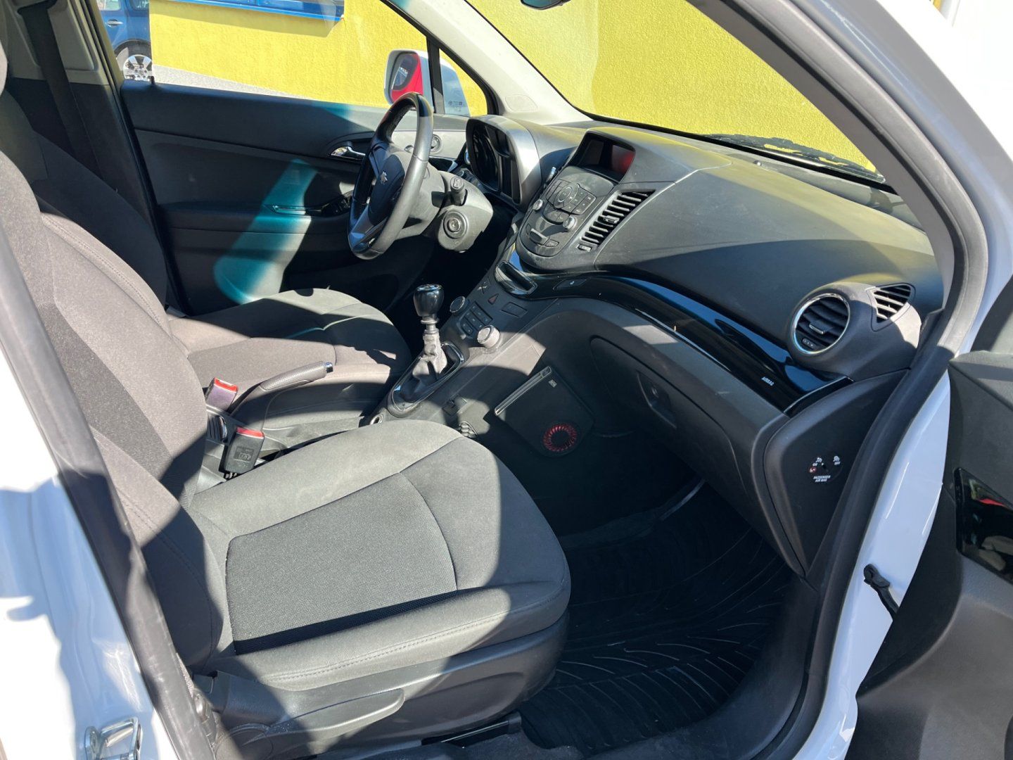 Chevrolet Orlando, 2.0 CRDi 120 kW 7 MÍST - fotka 6
