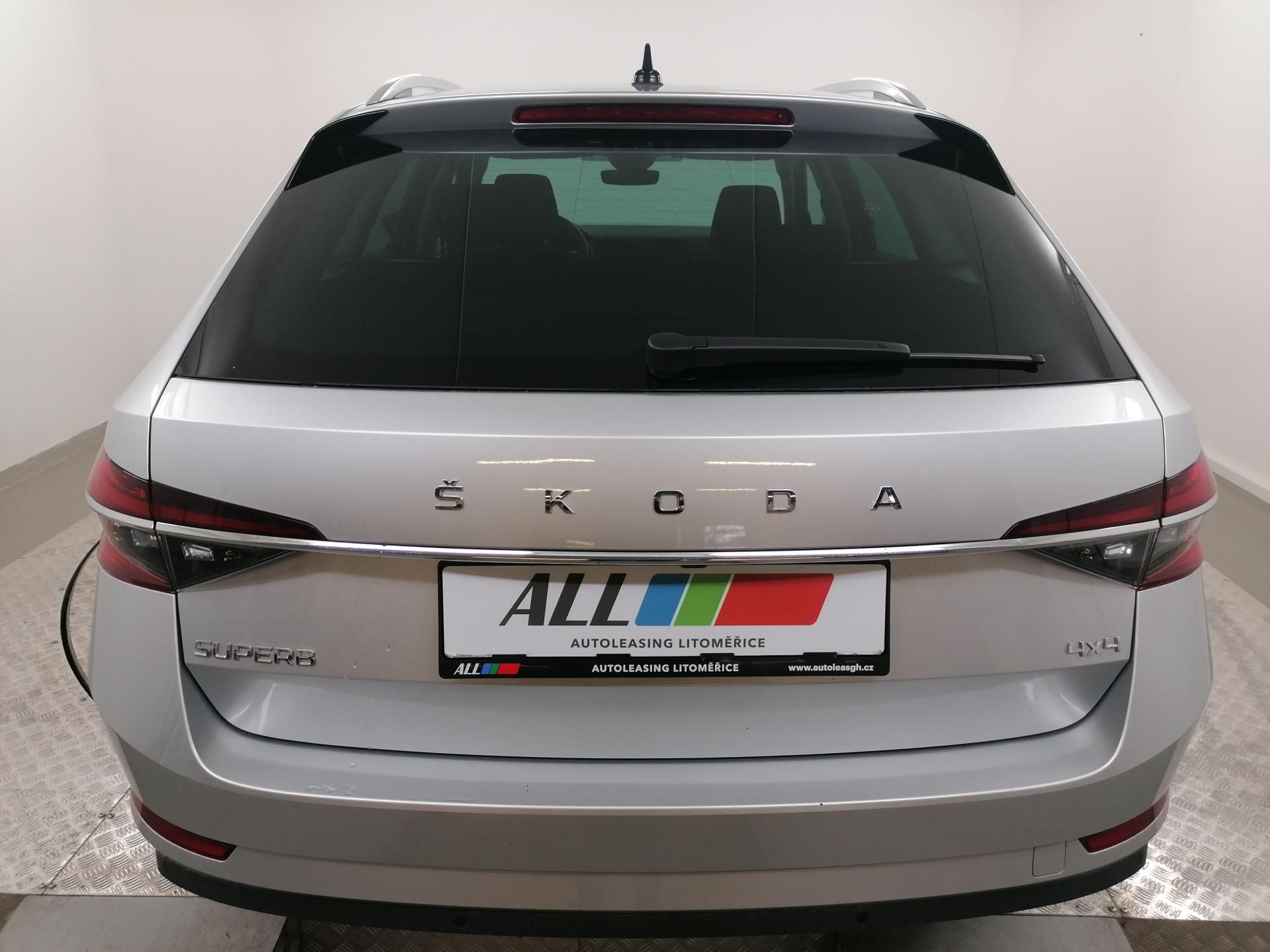 Škoda Superb, 2,0 TDI DSG 4x4 STYLE,1.MAJ.ČR - fotka 4