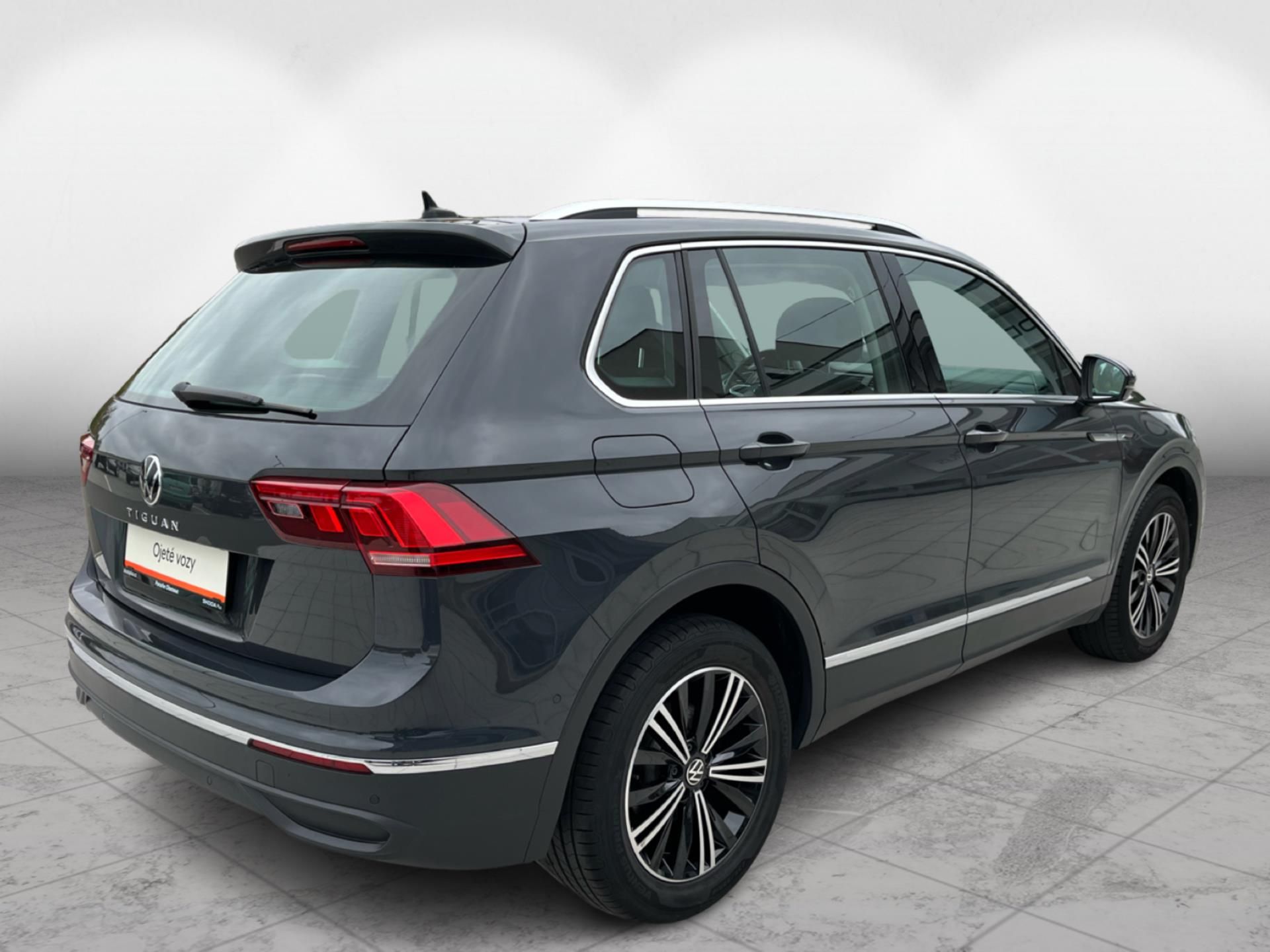 Volkswagen Tiguan, 2,0 TDI 110 kW Business Premiu - fotka 2