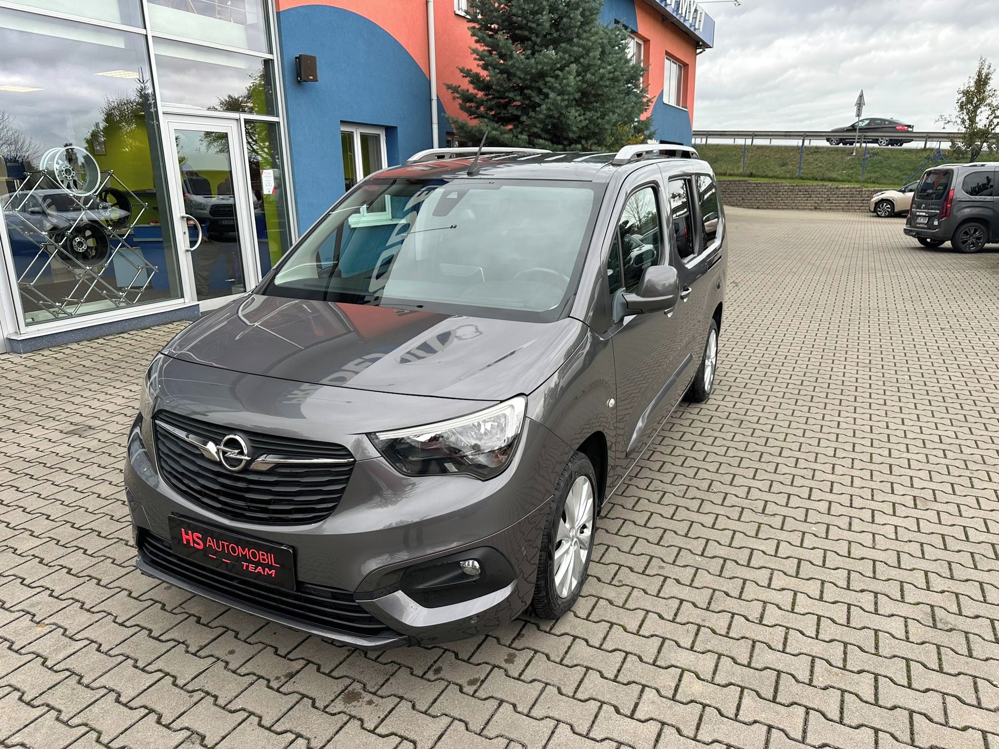 Opel Combo, 1,5D Life 75kW 7 míst - fotka 2