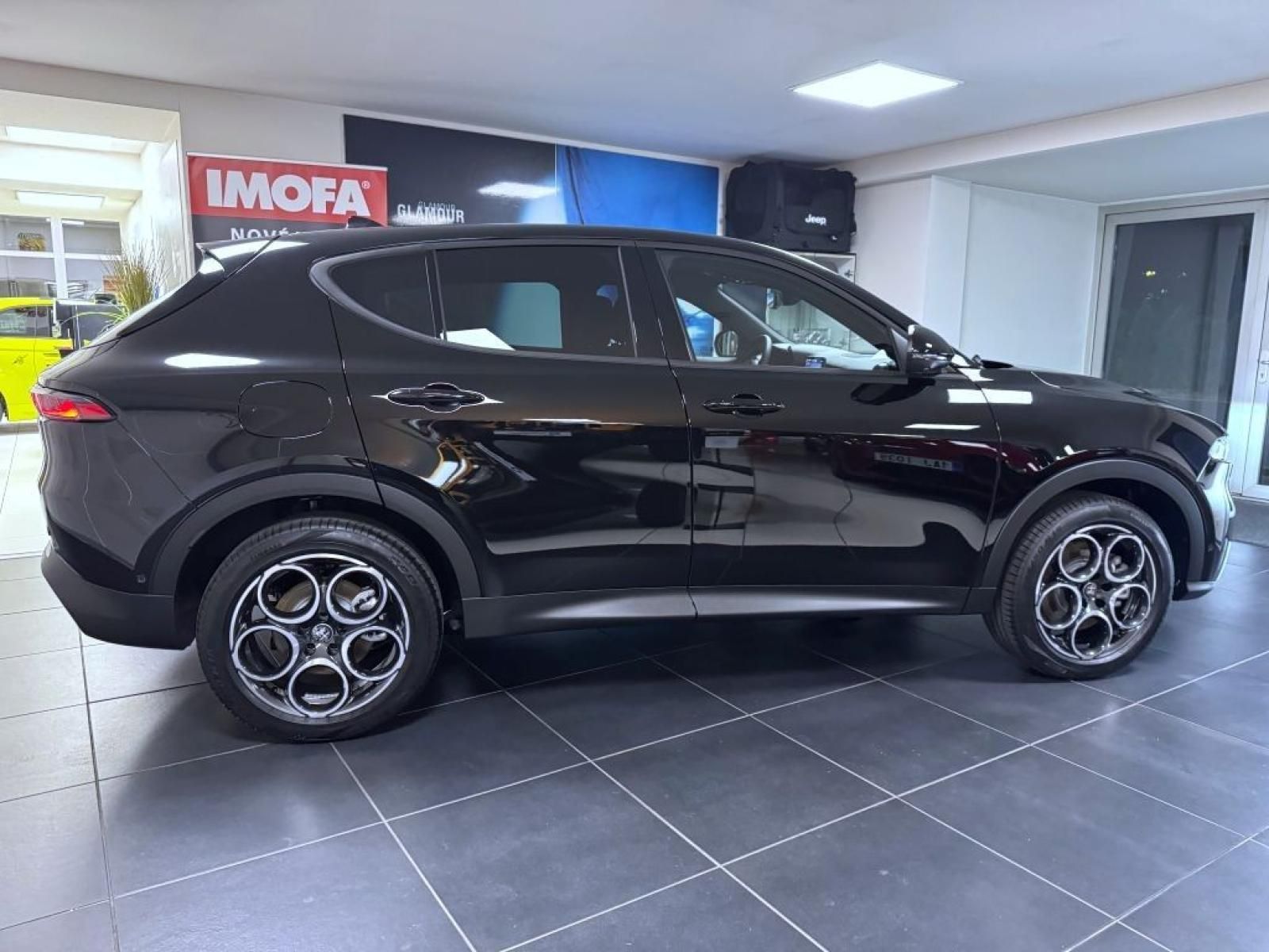 Alfa Romeo Tonale, 1.3 T Plug-in Hybrid 280k Q4 - fotka 4