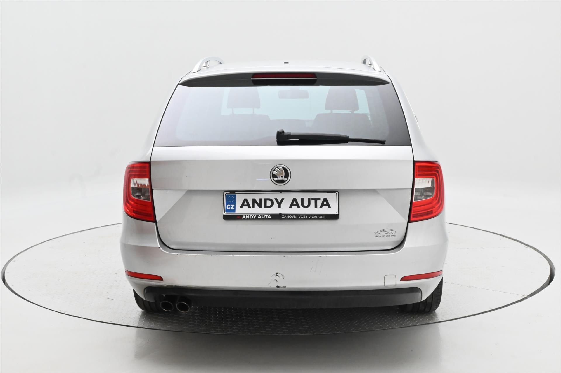 Škoda Superb, 2,0 TDI 103 kW Ambition Servis - fotka 6