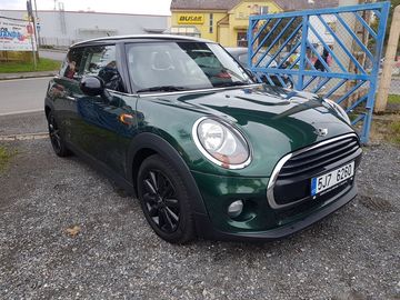 1.5i 100KW ČR NAVI HEZKÝ