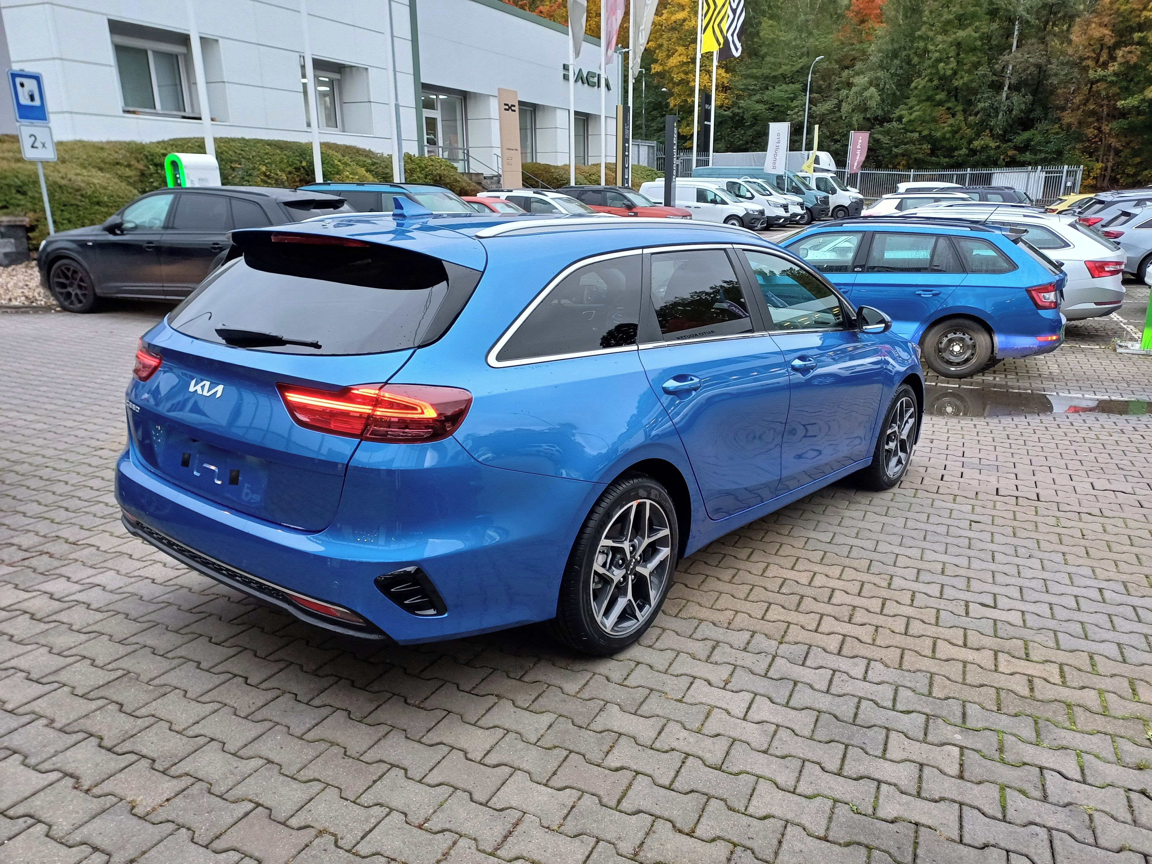 Kia Cee´d, SW 1,5 T-GDI TOP + Business - fotka 5