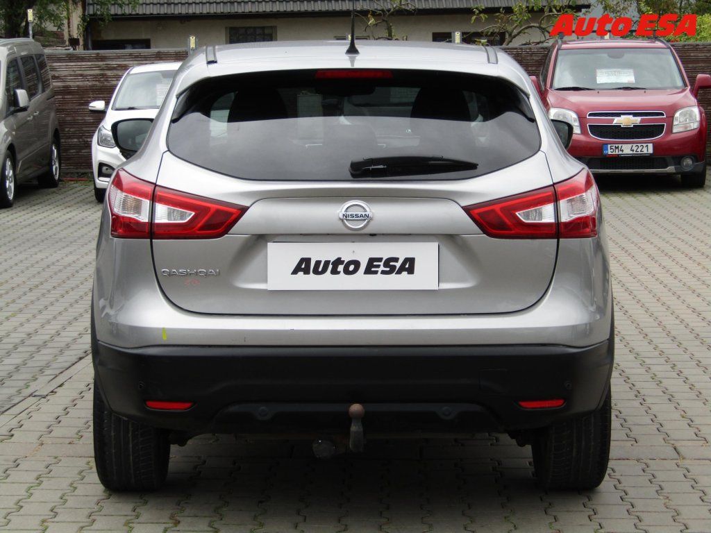 Nissan Qashqai, 1.2 DiG-T 4x2,N-Connecta - fotka 5