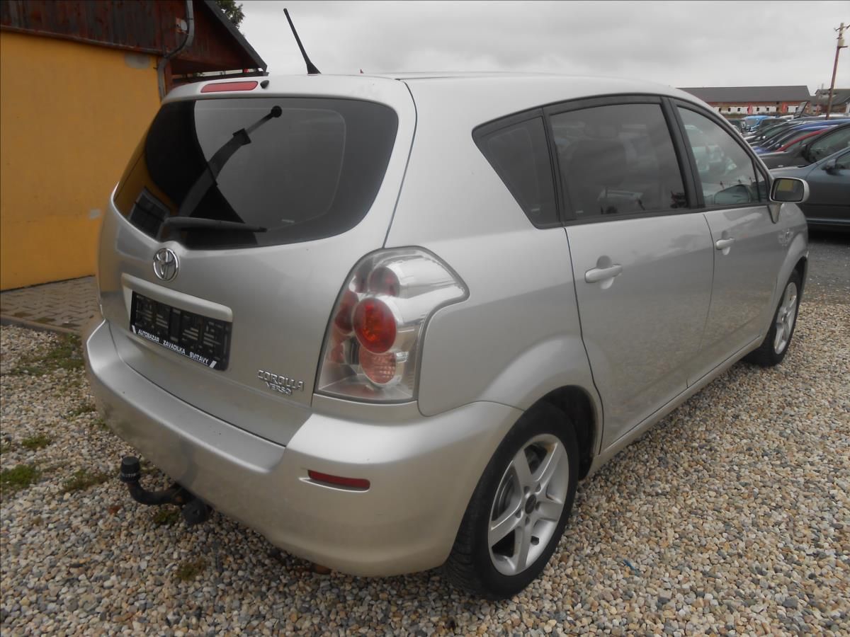Toyota Corolla Verso, 1,8 VVT- i 95Kw - fotka 6