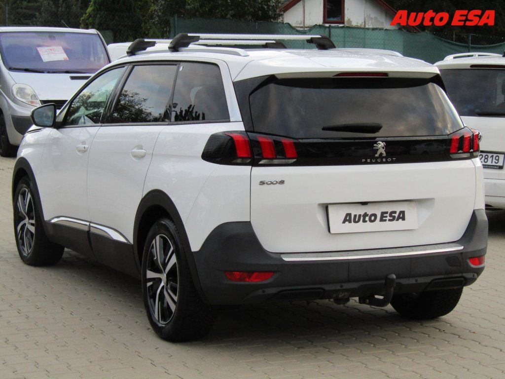 Peugeot 5008, 1.2 PT 7míst,Allure,AT - fotka 4