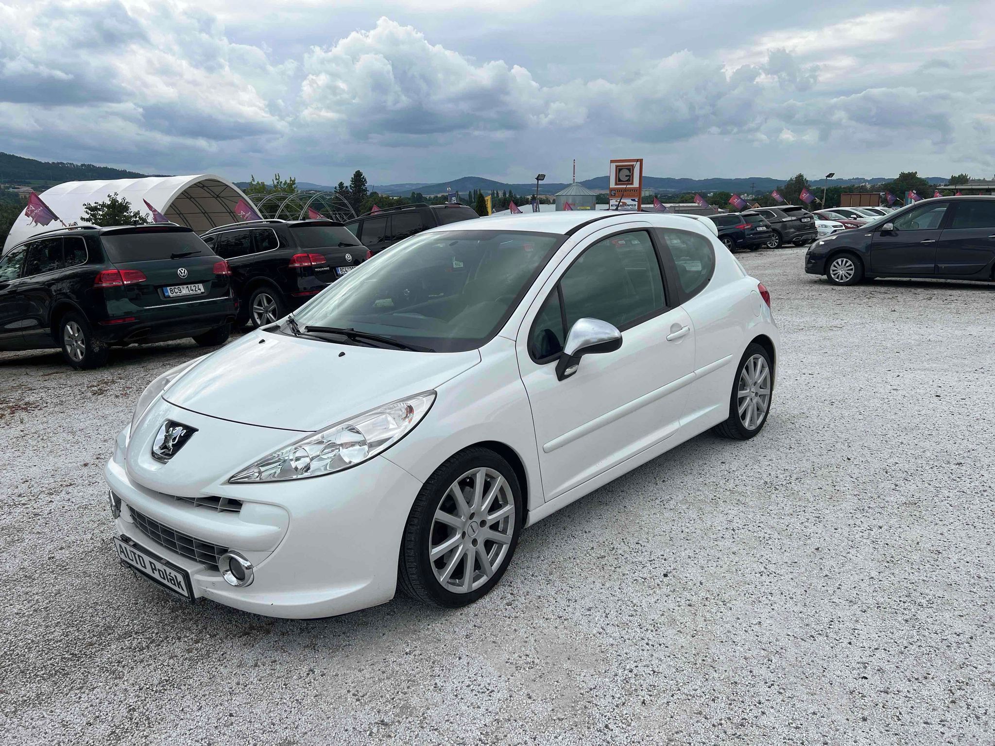 Peugeot 207, 1.6 16V 175k RC - fotka 2
