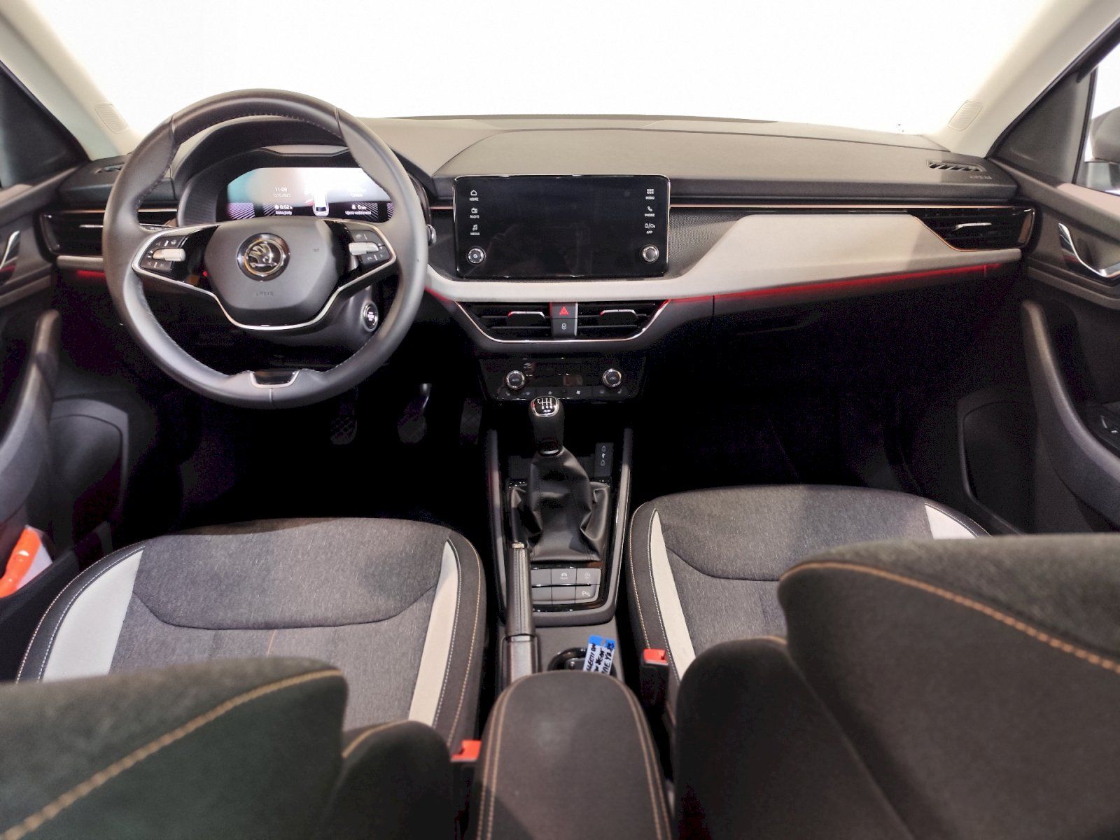 Škoda Scala, SCALA TOP SELECTION 1.5 TSI 11 - fotka 5
