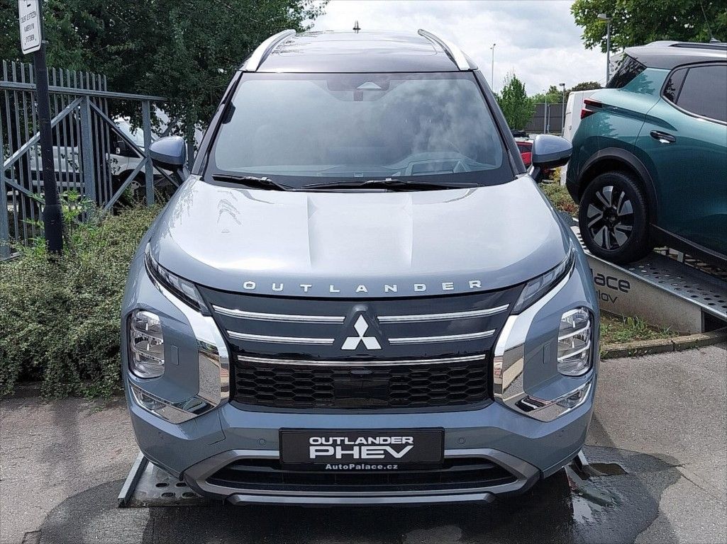 Mitsubishi Outlander, 2.4 PHEV PAKET PREMIUM  INSTYL - fotka 2