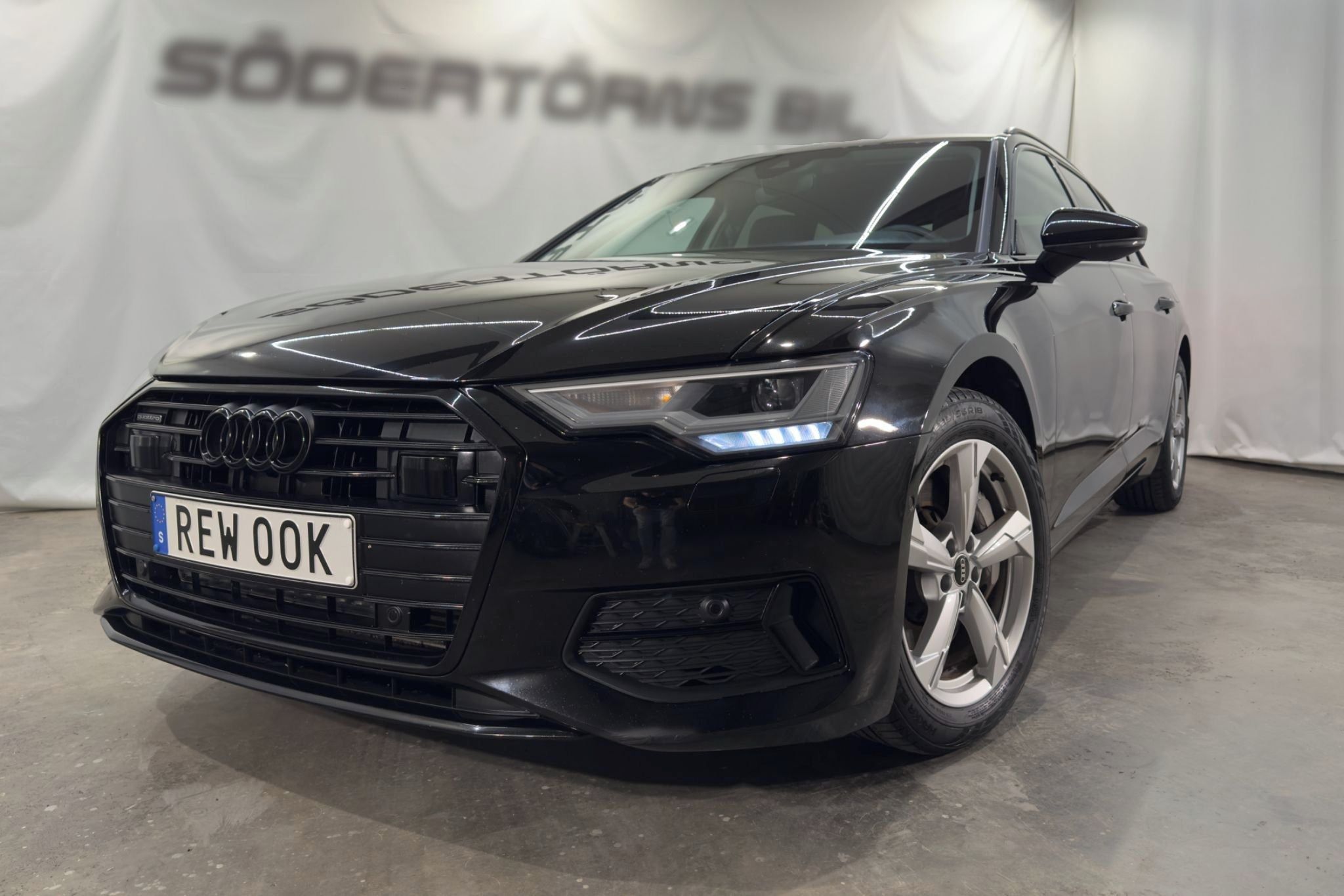 Audi A6, 50TFSIe quattro Cockpit Kam Ta - fotka 2