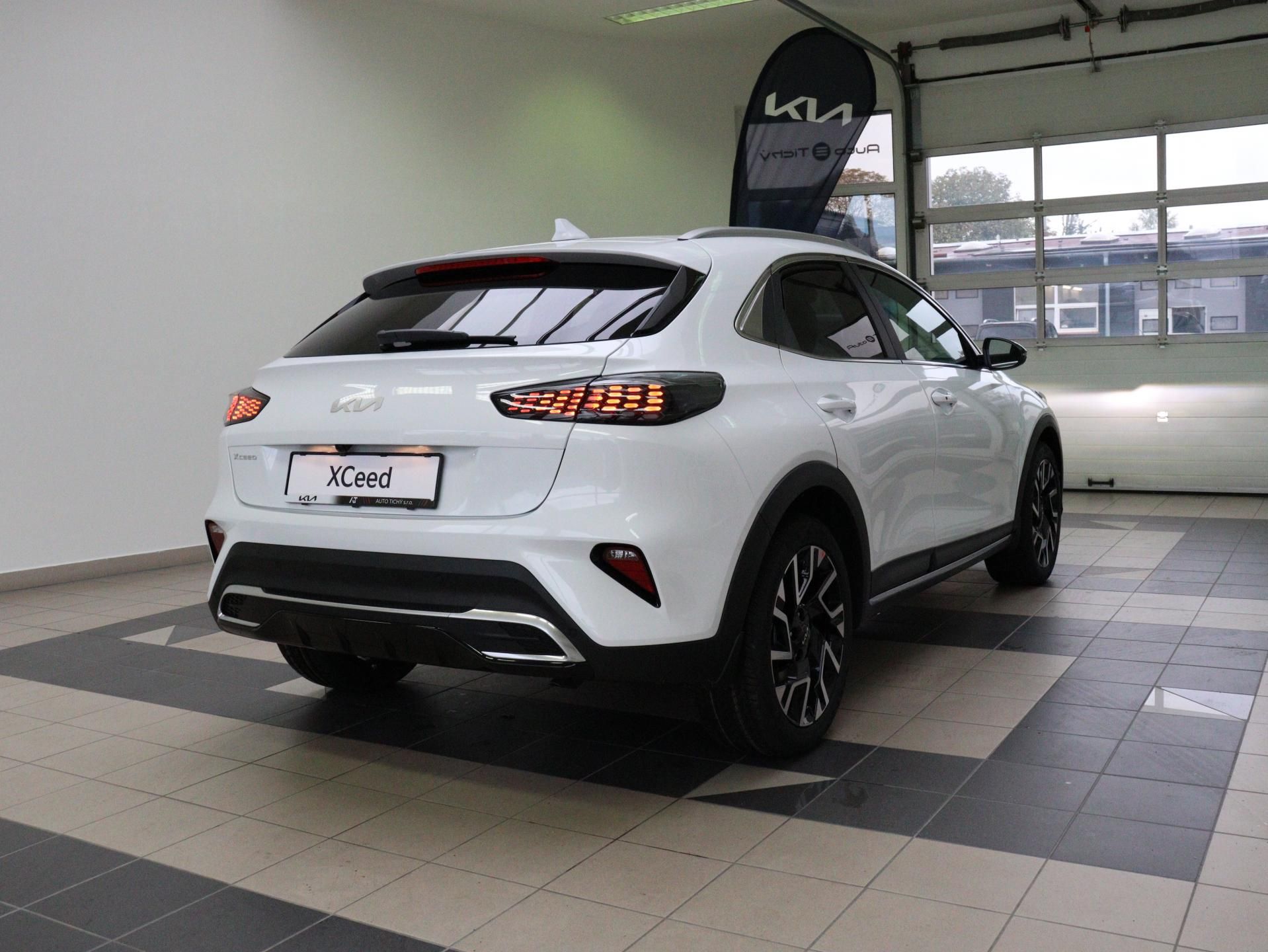 Kia XCee´d, 1.6 T-GDI GPF 7DCT STEEL EDITI - fotka 4