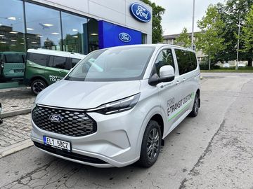 Kombi,64 kWh elektro 218K,DEMO