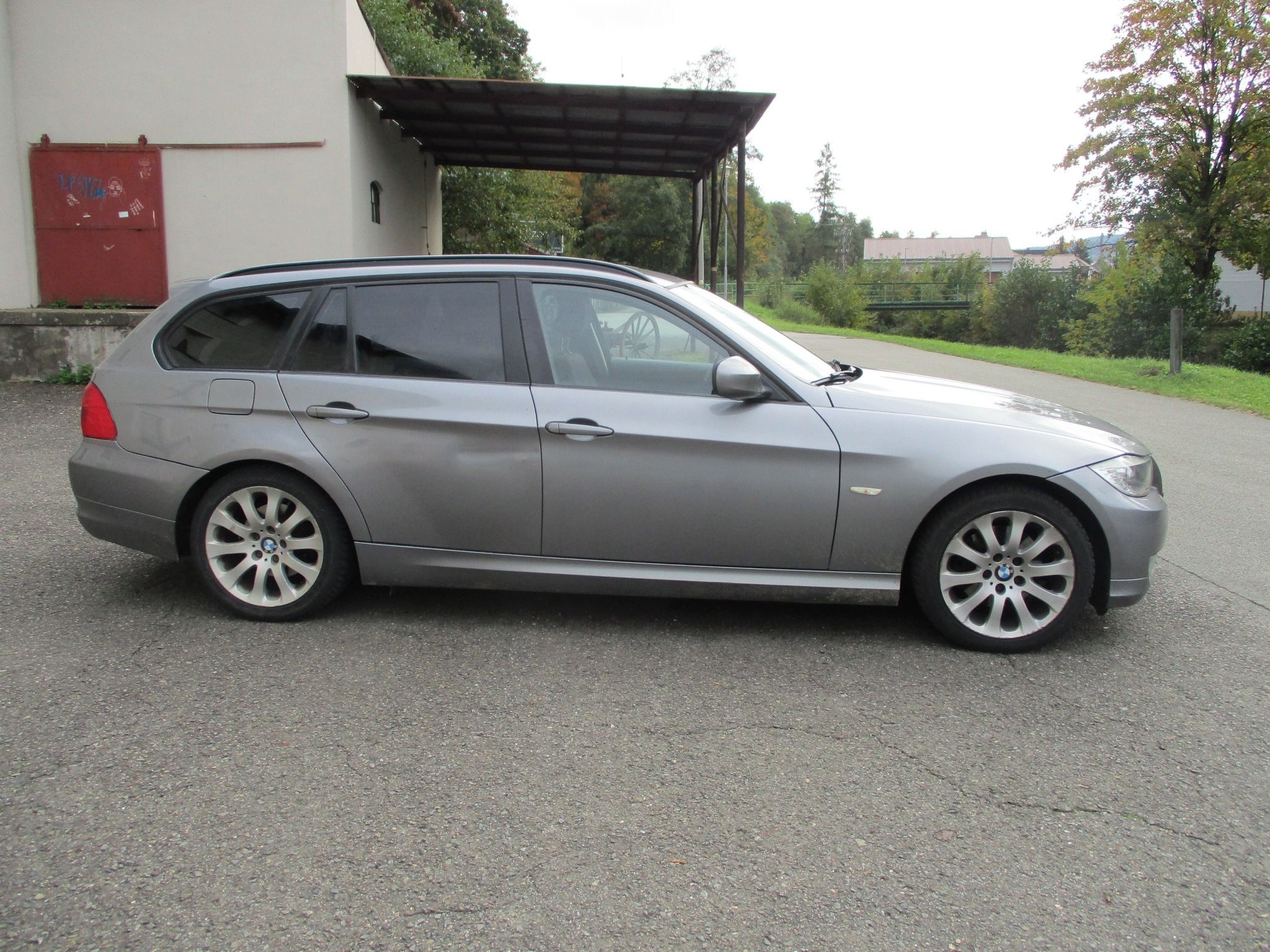 BMW Řada 3, 318 D - fotka 6