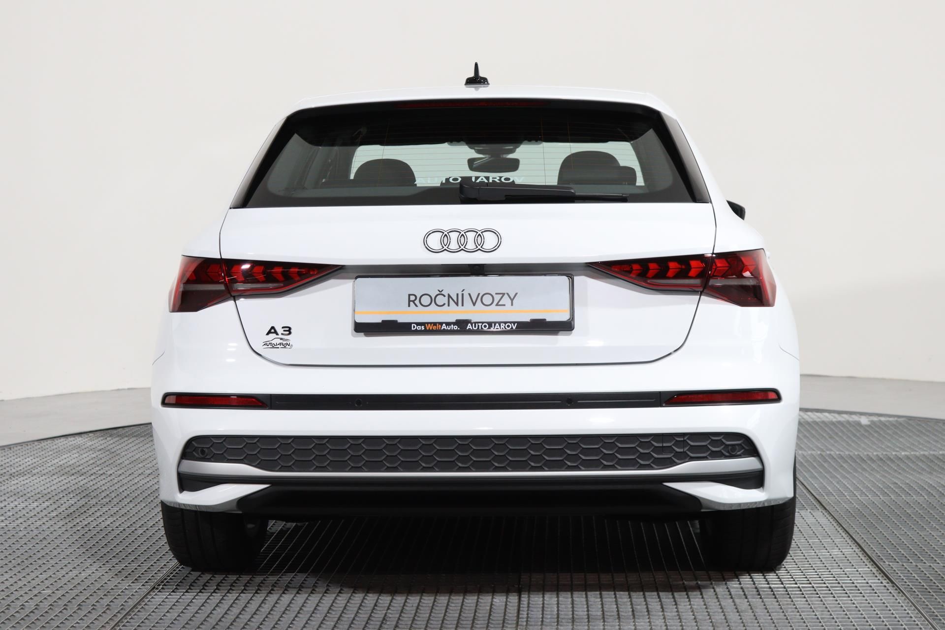 Audi A3, Sportback 35 TFSI Stronic - fotka 6