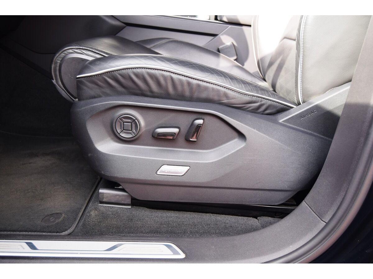 Volkswagen Touareg, R-Line 4,0 V8 TDI 421k - fotka 6