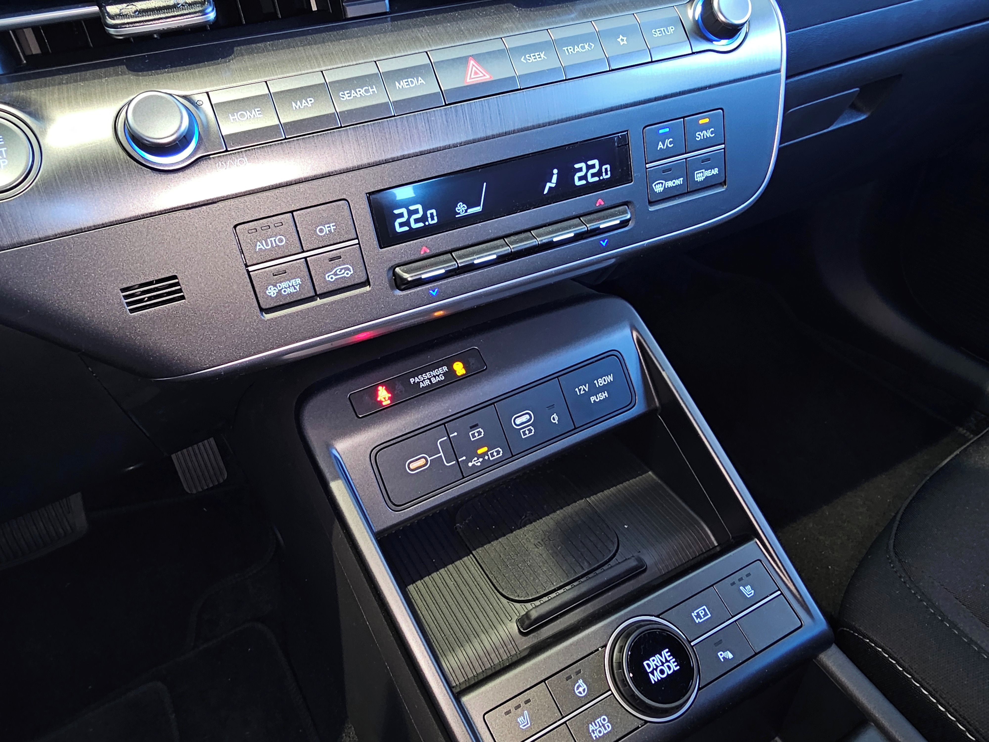 Hyundai Kona, 1,6 GDi Hybrid 6-DCT Smart Tec - fotka 6