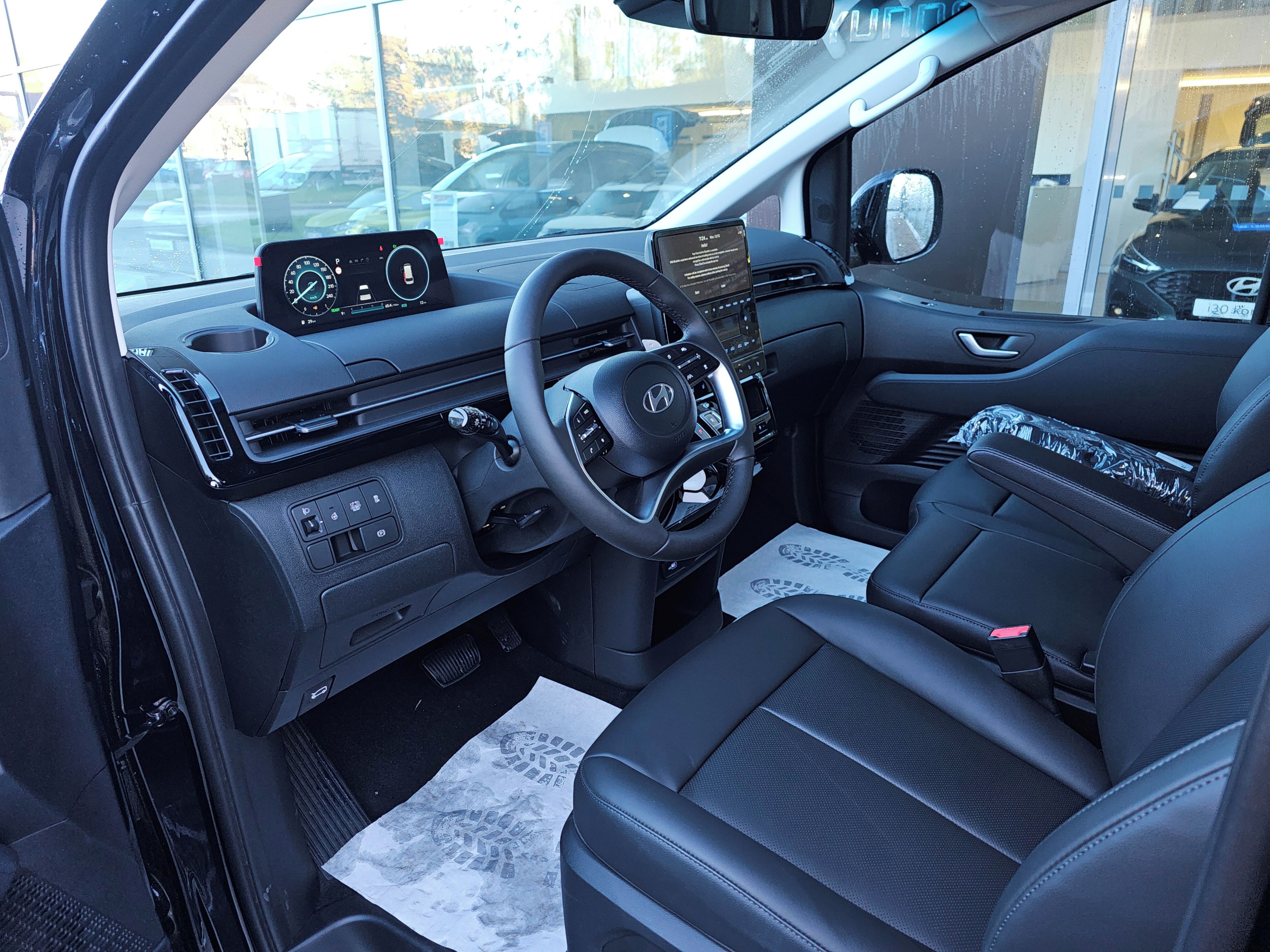 Hyundai Staria, 1,6T Hybrid 6-AT Style PREMIUM - fotka 5