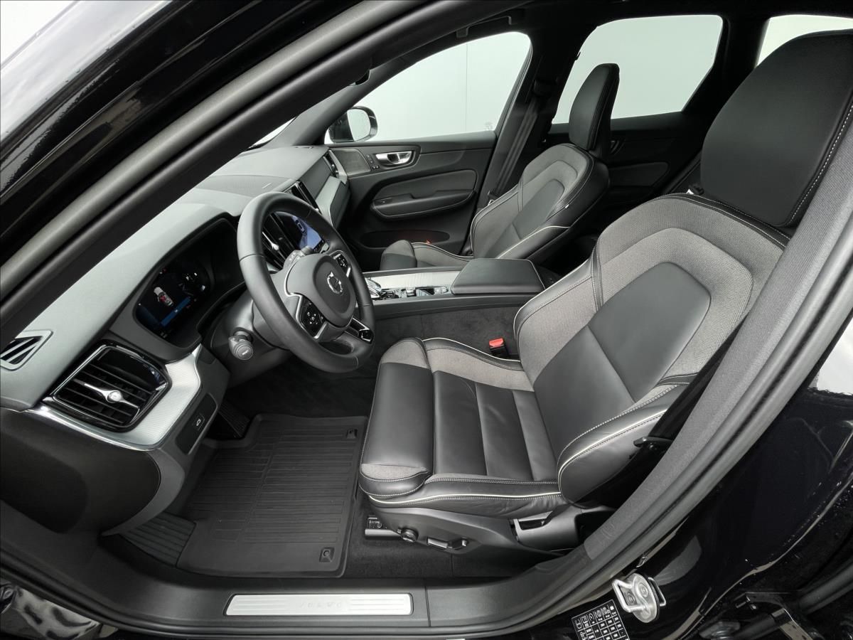 Volvo XC60, 2,0 B5 AWD Plus Bright Panoram - fotka 4
