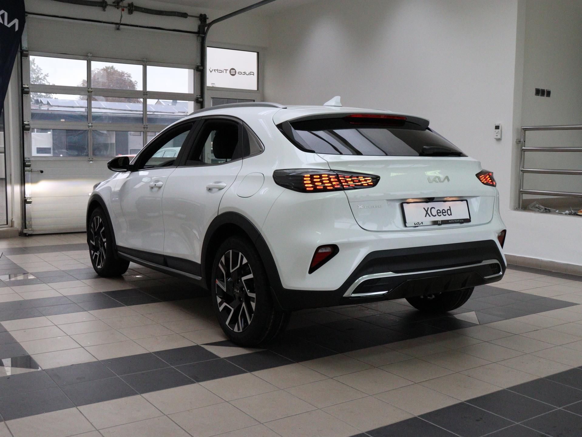 Kia XCee´d, 1.6 T-GDI GPF 7DCT STEEL EDITI - fotka 6