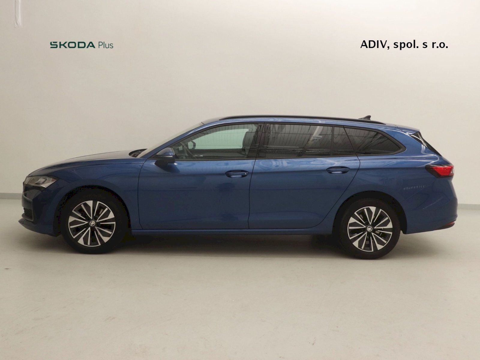 Škoda Superb, Combi DSG 2.0 TDI 110 kW Selec - fotka 3