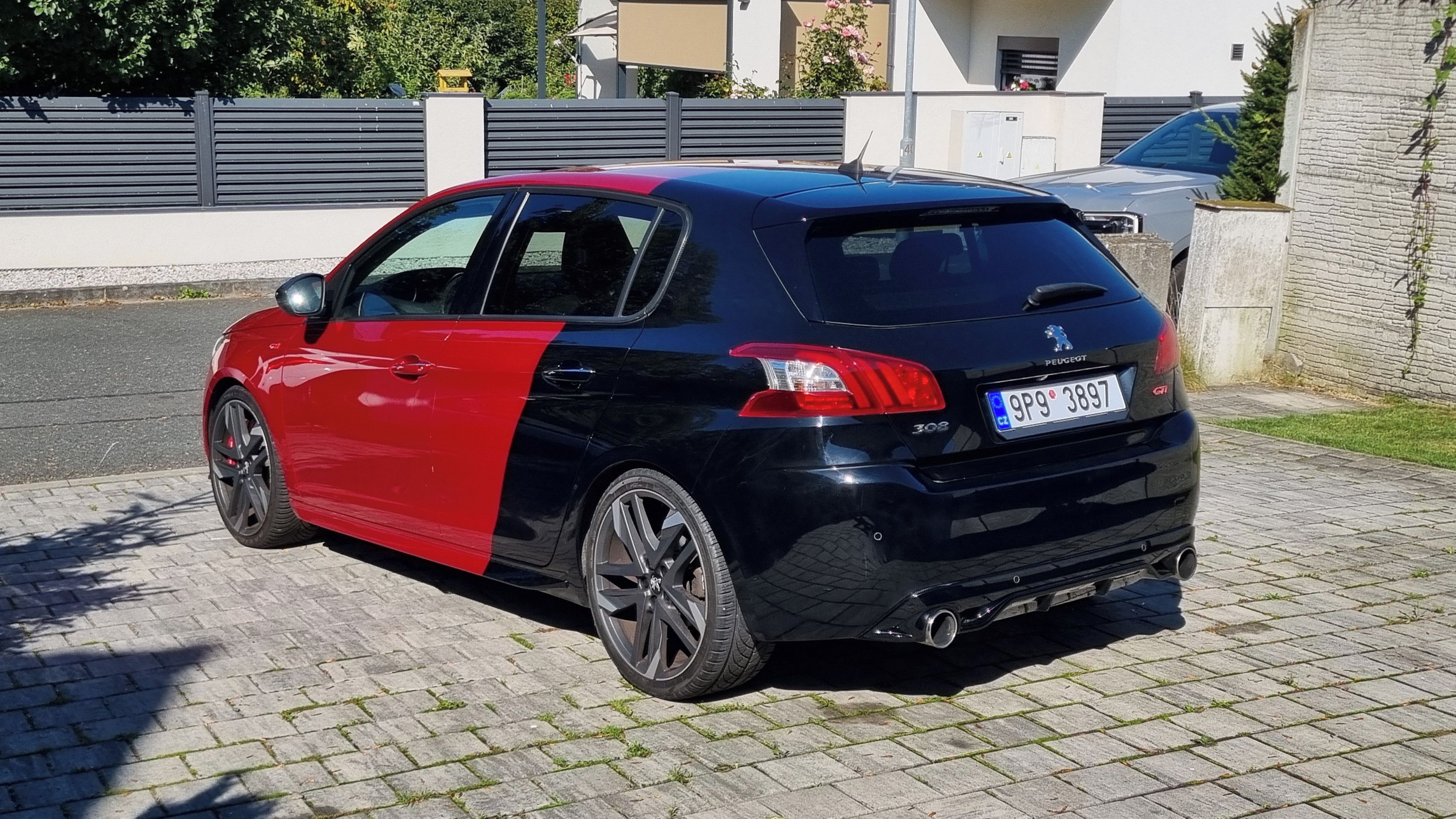 Peugeot 308, GTI RED/BLACK EDITION - fotka 2