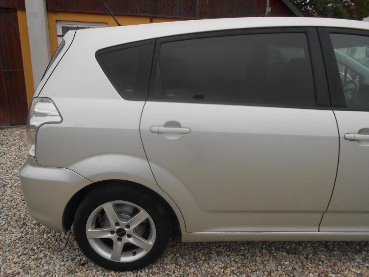Toyota Corolla Verso, 1,8 VVT- i 95Kw - fotka 5