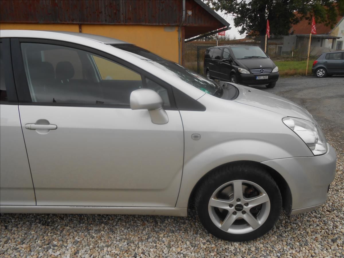 Toyota Corolla Verso, 1,8 VVT- i 95Kw - fotka 4