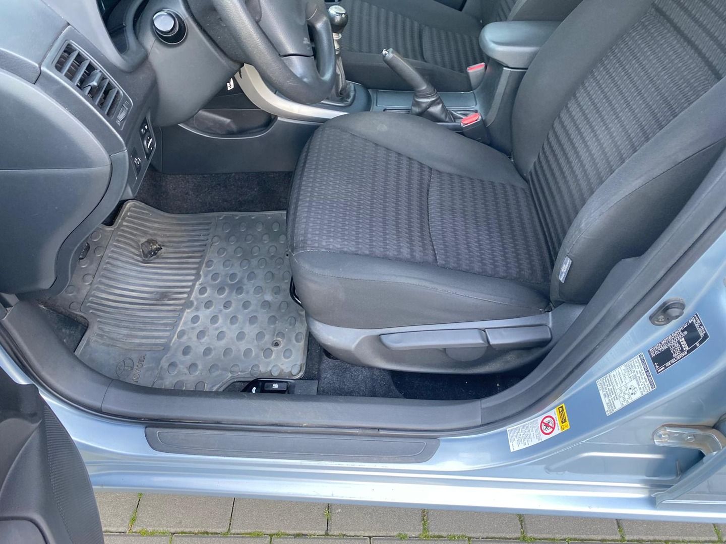Toyota Corolla, 1,3 Benzín - fotka 6