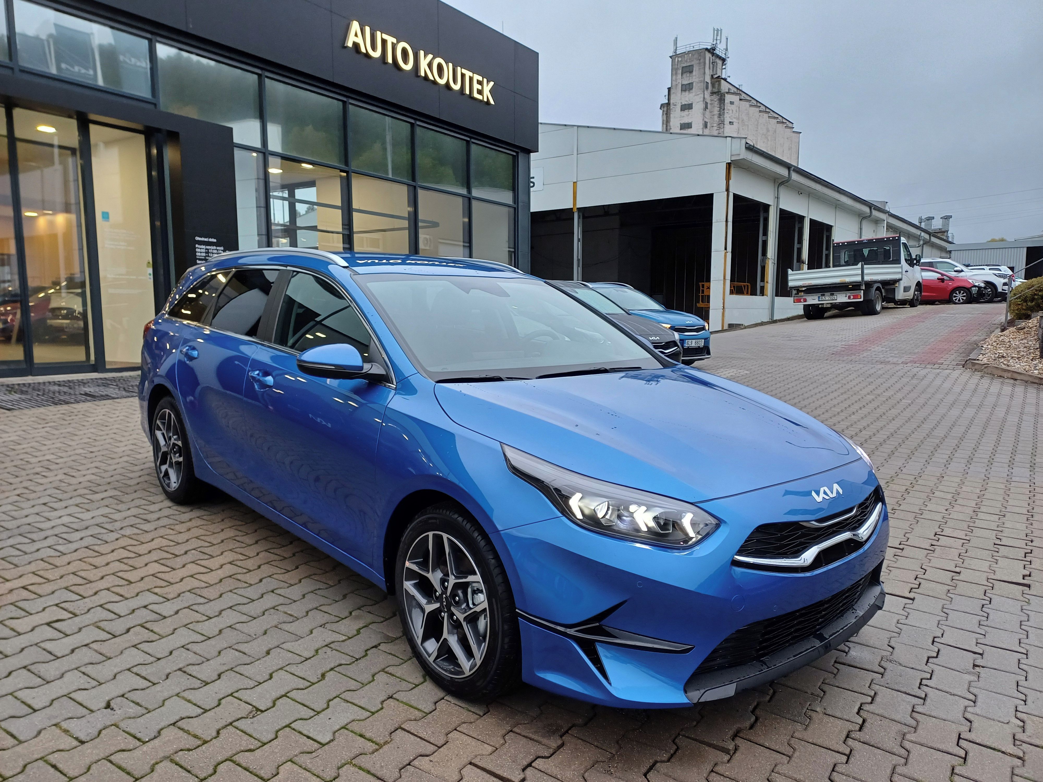 Kia Cee´d, SW 1,5 T-GDI TOP + Business - fotka 3