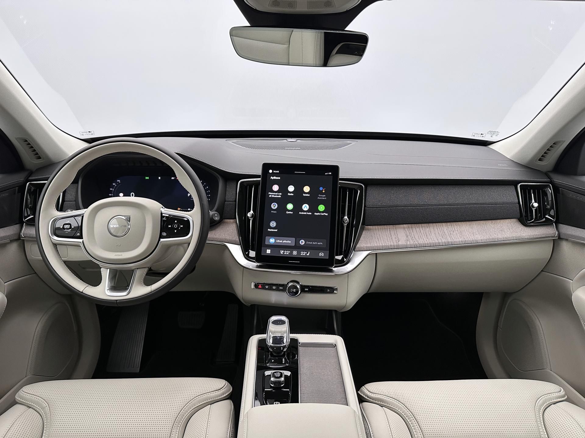 Volvo XC90, B5 AWD AUT BRIGHT PLUS 7míst - fotka 2