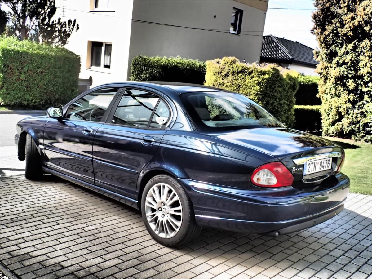 Jaguar X-Type, 2,2 114KW - fotka 4