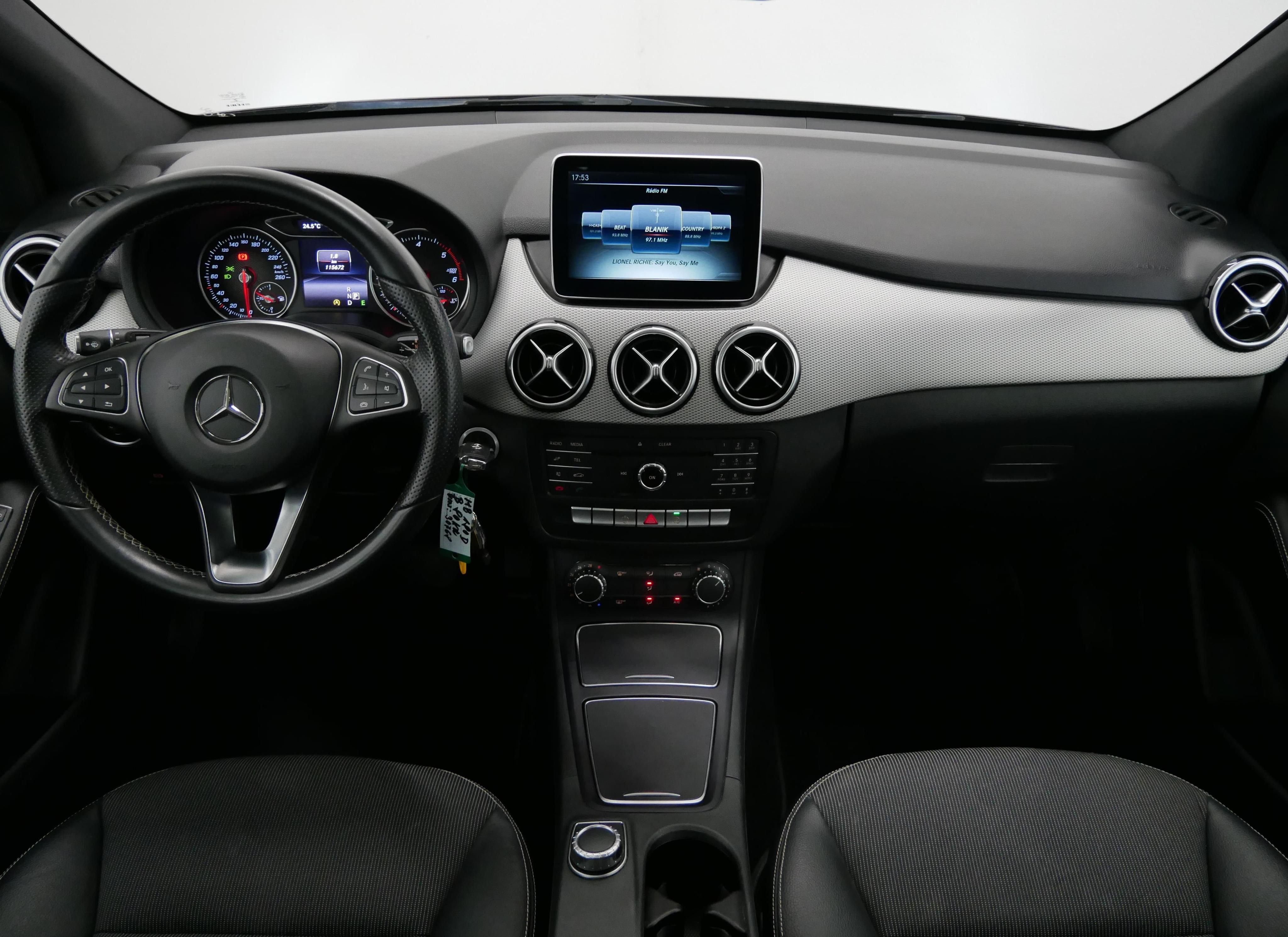 Mercedes-Benz Třídy B, 180d 80 kW Urban - fotka 5