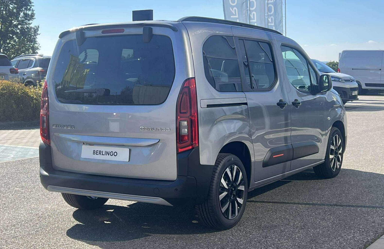 Citroën Berlingo, MAX Diesel 130k Automatic - fotka 3
