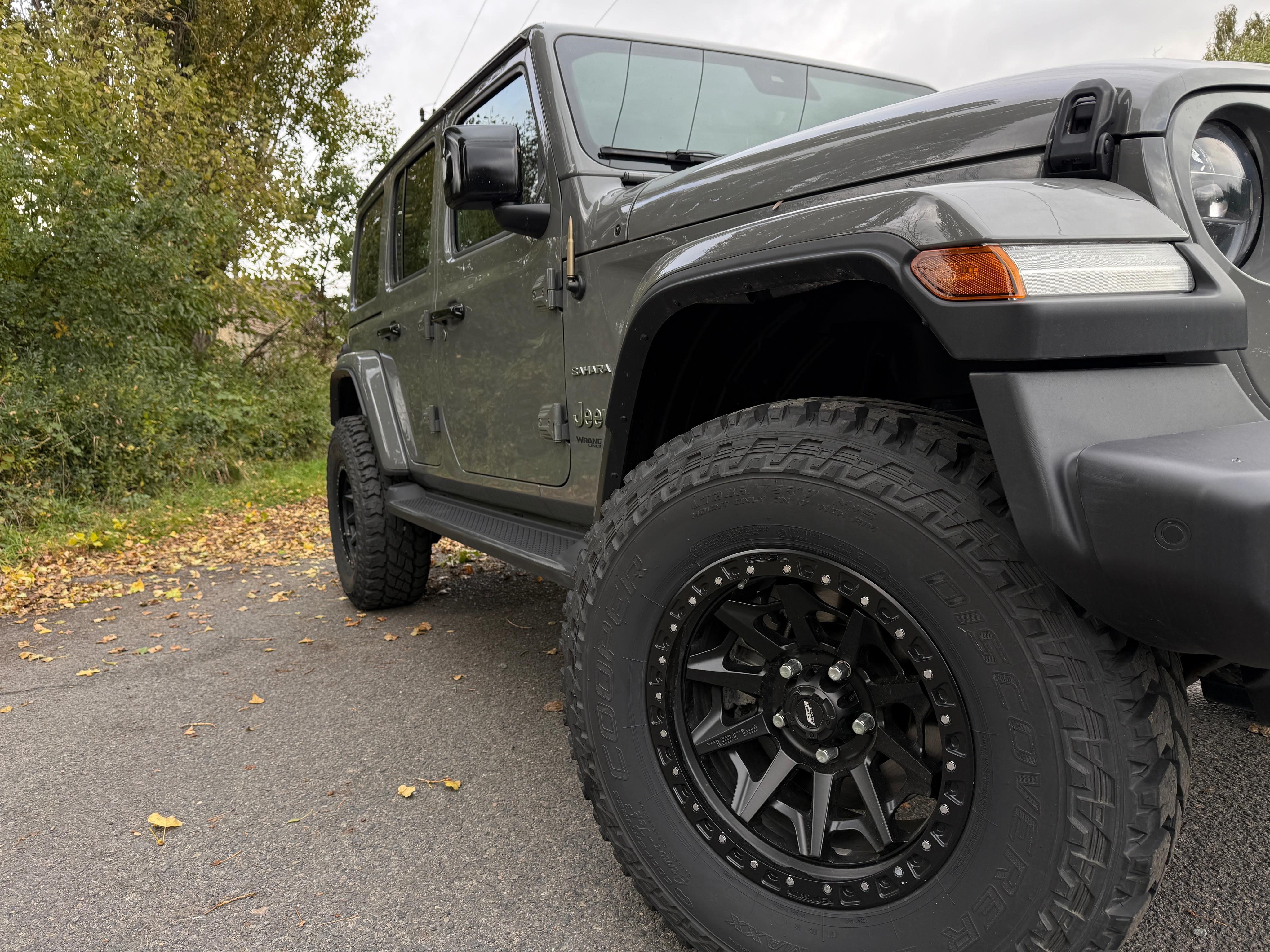 Jeep Wrangler, 2,0T SAHARA - fotka 5