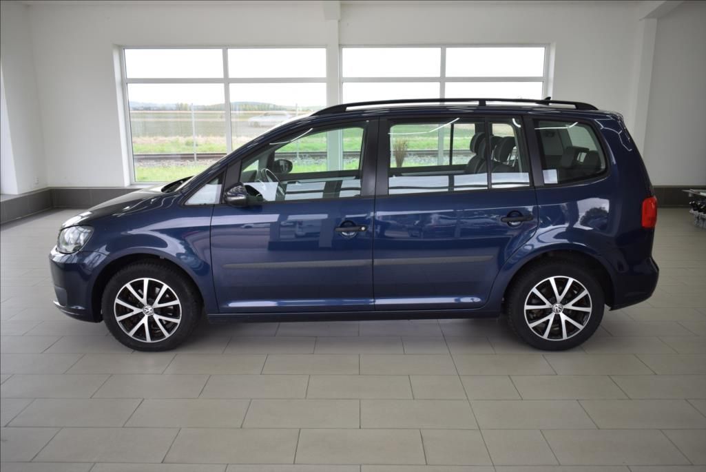 Volkswagen Touran, 1,6 TDi, 7-míst,NAVI,1.maj., - fotka 5