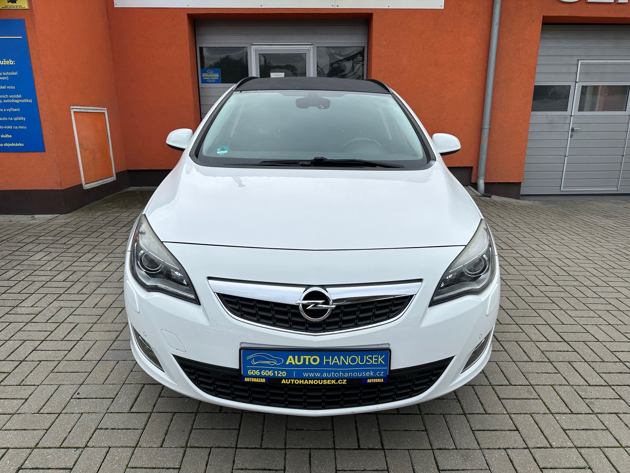 Opel Astra, 1.4 T 103KW NAVI,BI-XENON - fotka 5