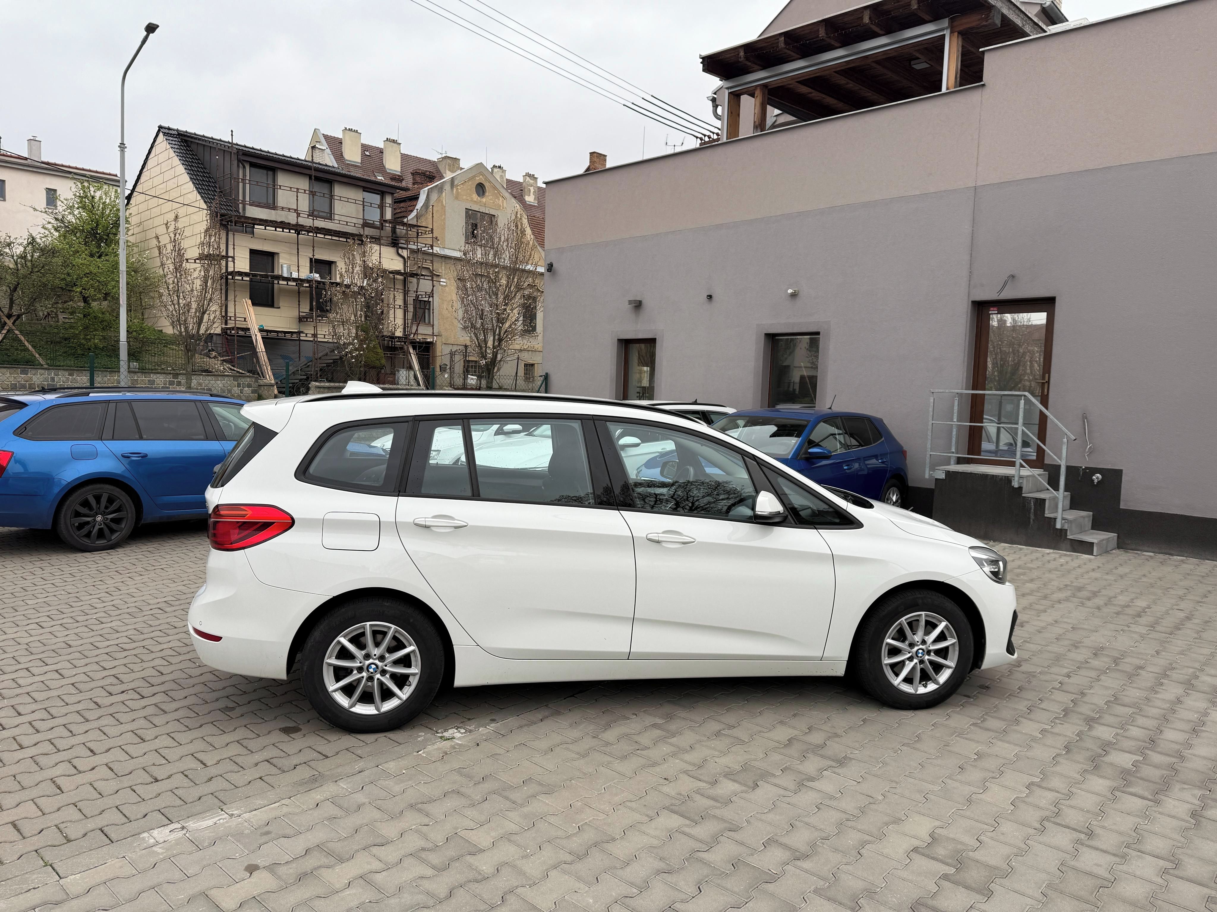 BMW Řada 2, BMW 218i Gran Tourer – 103 kW - fotka 5